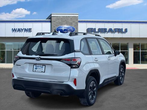 Used 2025 Subaru Forester AWD/4WD image 4