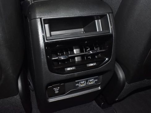 Used 2024 Jeep Grand Cherokee Altitude AWD/4WD image 25