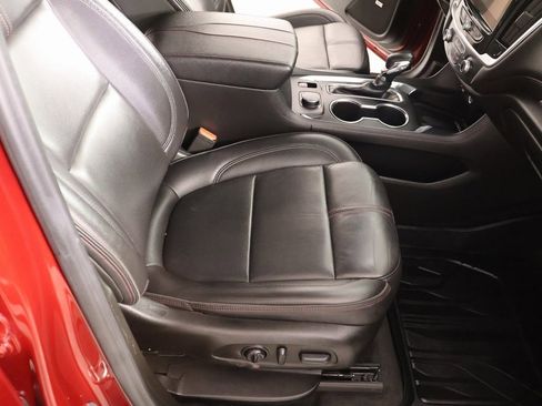 Used 2022 Chevrolet Traverse RS image 14