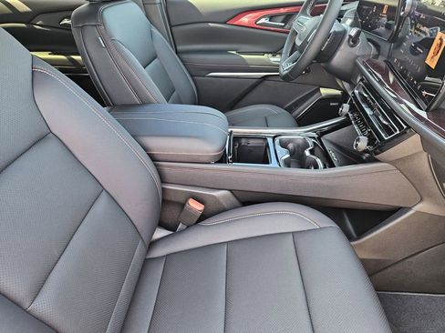 New 2026 Chevrolet Traverse Z71 w/ Driver Confidence Package image 11