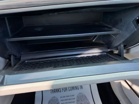 Used 2017 Ford Fusion SE w/ Fusion SE Technology Package image 31