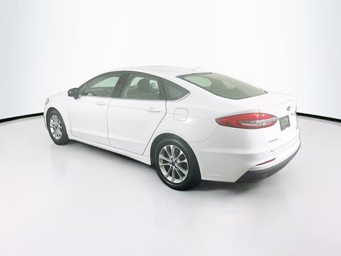 Used 2020 Ford Fusion SE image 5