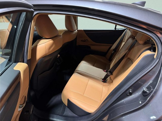 Used 2024 Lexus ES 350 w/ Premium Package FWD image 26