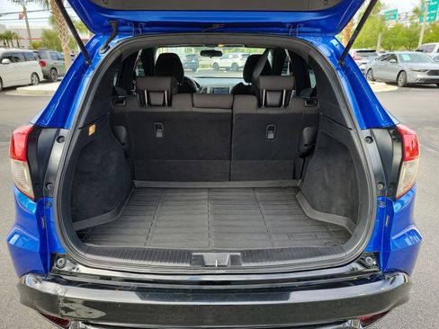 Used 2019 Honda HR-V Sport image 9