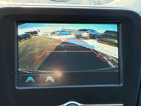 Used 2018 Chevrolet Equinox LT image 19