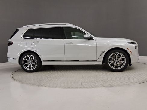 New 2026 BMW X7 xDrive40i w/ Premium Package image 6