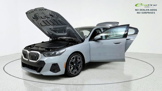 Used 2026 BMW i5 eDrive40 RWD image 14