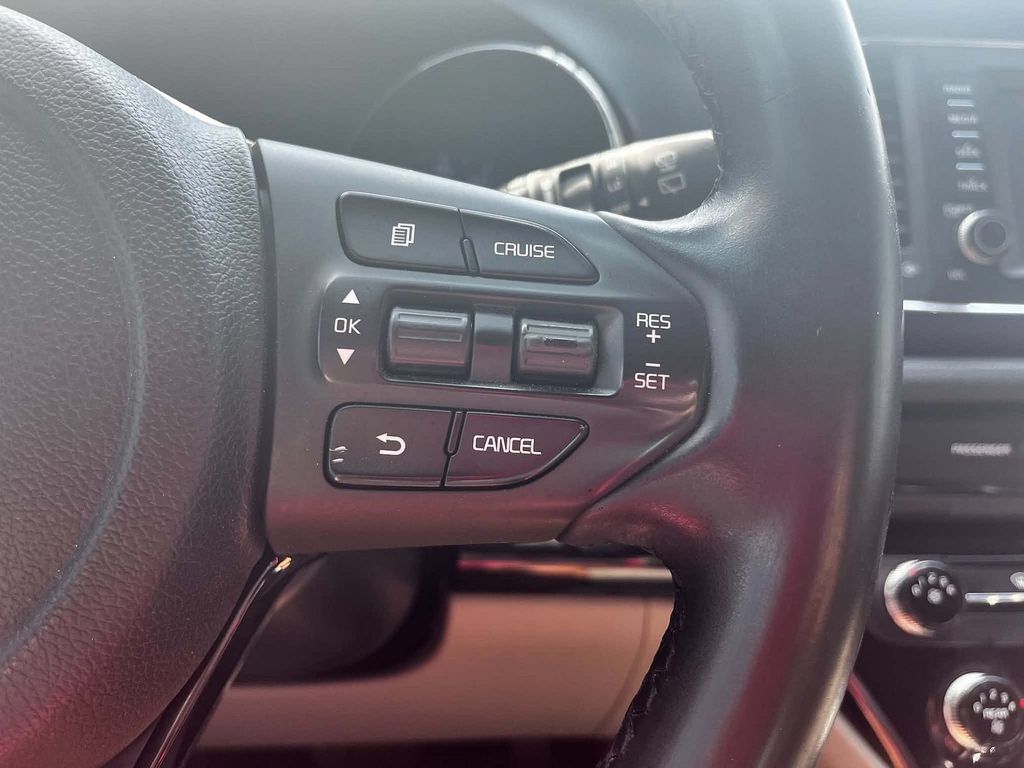 Used 2019 Kia Sedona EX w/ Paint Protection Package FWD image 10