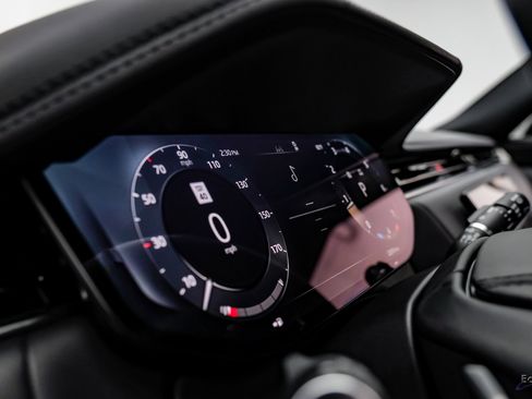 Used 2024 Land Rover Range Rover SE image 30