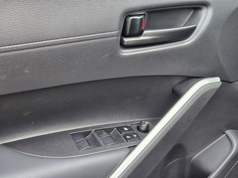 Used 2026 Toyota Corolla Cross LE w/ Moonroof Package FWD image 12