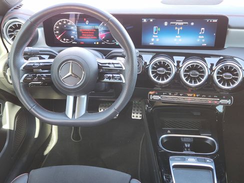 Certified 2025 Mercedes-Benz CLA 250 4MATIC image 28