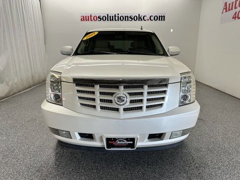 Used 2009 Cadillac Escalade 2WD image 2