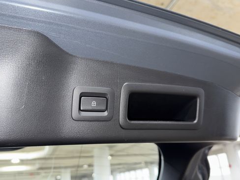 Used 2022 MAZDA MAZDA3 s image 14