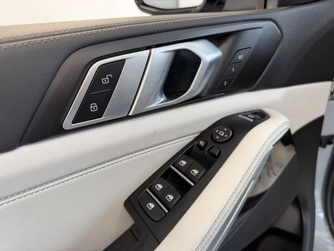 Used 2024 BMW X5 xDrive40i w/ M Sport Package image 36