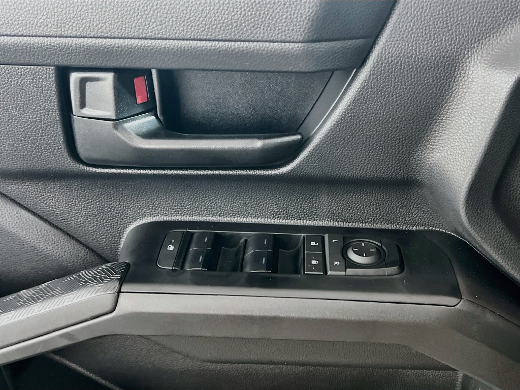 Certified 2026 Toyota Tacoma SR5 AWD/4WD image 17