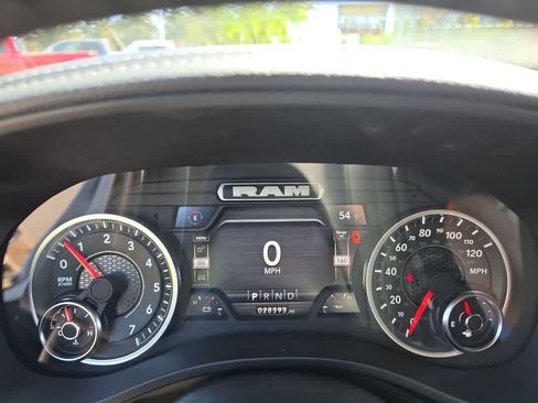 Used 2023 RAM 1500 Laramie AWD/4WD image 15