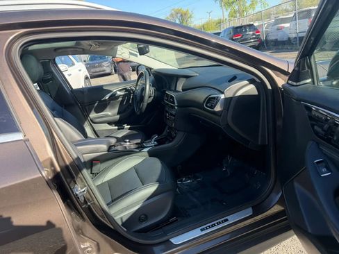 Used 2019 INFINITI QX30 AWD w/ Cargo Package image 28
