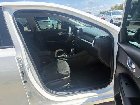 Used 2023 Kia Forte LXS w/ LXS Technology Package FWD image 23