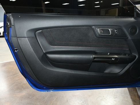 Used 2018 Ford Mustang Shelby GT350R w/ GT350R Equipment Group 920A image 45