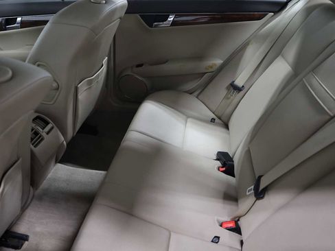 Used 2011 Mercedes-Benz C 300 4MATIC Sedan image 36