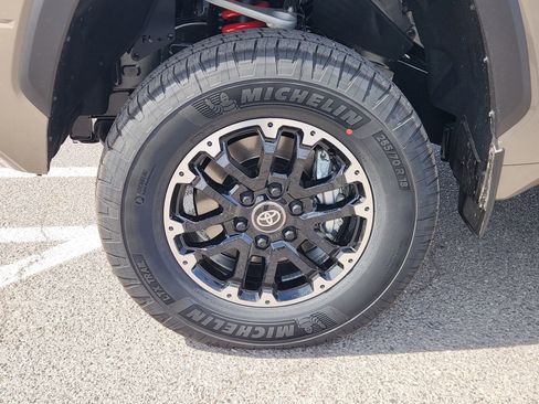 New 2026 Toyota Tundra SR5 w/ TRD Off-Road Premium Package image 13