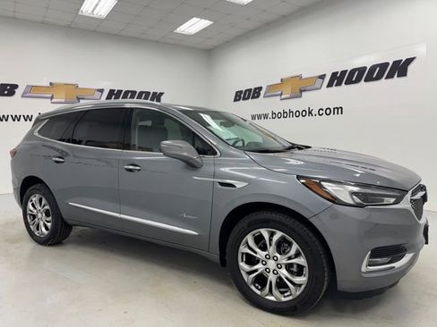 Used 2021 Buick Enclave Avenir w/ Avenir Technology Package AWD/4WD image 3