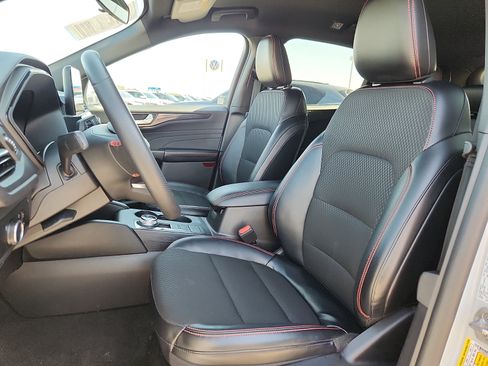 Used 2025 Ford Escape ST-Line AWD/4WD image 13