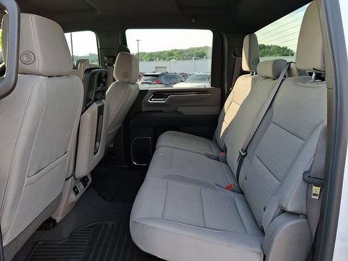 Used 2025 Chevrolet Silverado 2500 LT w/ Convenience Package AWD/4WD image 10