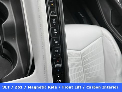 Used 2021 Chevrolet Corvette Stingray Premium Conv w/ Z51 Performance Package image 31