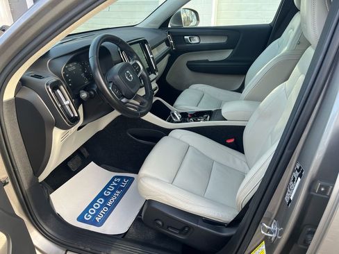 Used 2020 Volvo XC40 T5 Inscription image 7