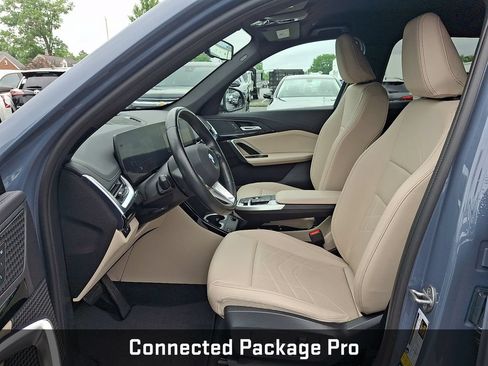 Used 2023 BMW X1 xDrive28i AWD/4WD image 16
