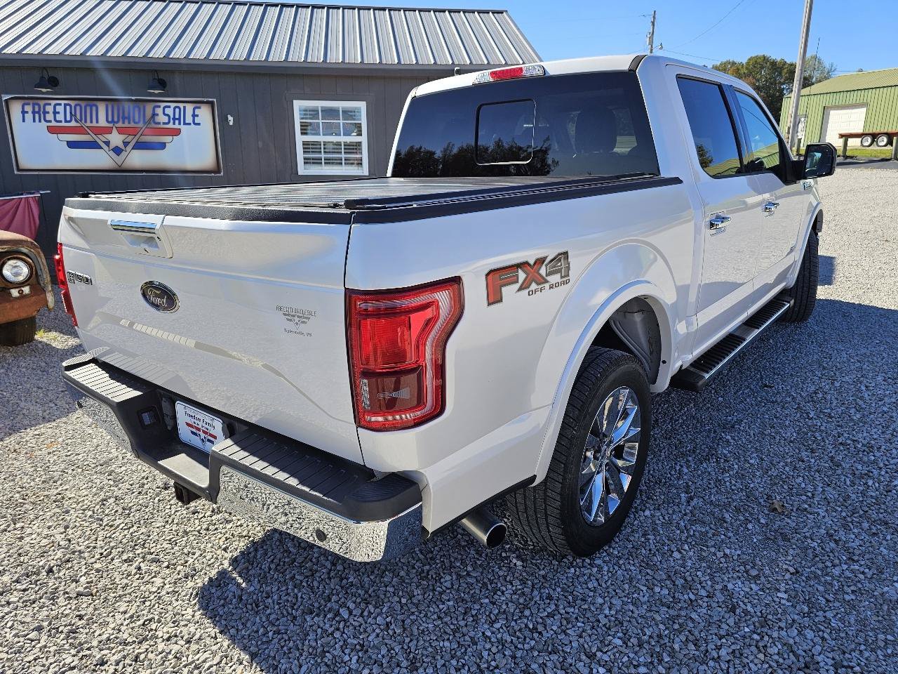 Used 2015 Ford F150 Lariat w/ Equipment Group 502A Luxury AWD/4WD image 11