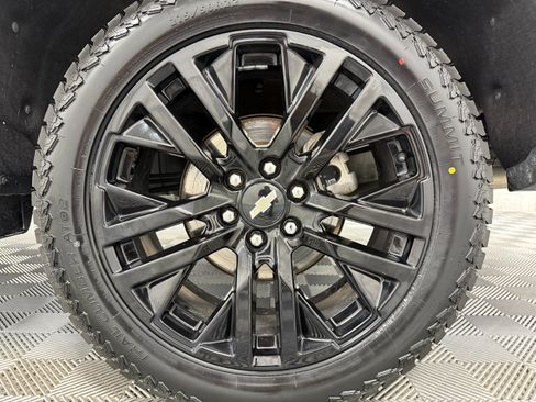 Used 2024 Chevrolet Silverado 1500 LTZ w/ LTZ Premium Package AWD/4WD image 37