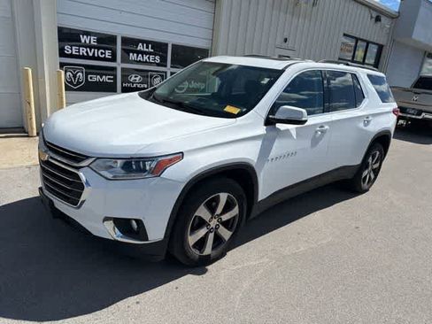 Used 2019 Chevrolet Traverse LT w/ LT Premium Package AWD/4WD image 16