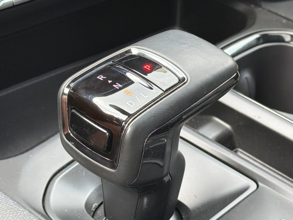 Used 2023 GMC Sierra 1500 AT4 w/ Technology Package AWD/4WD image 32