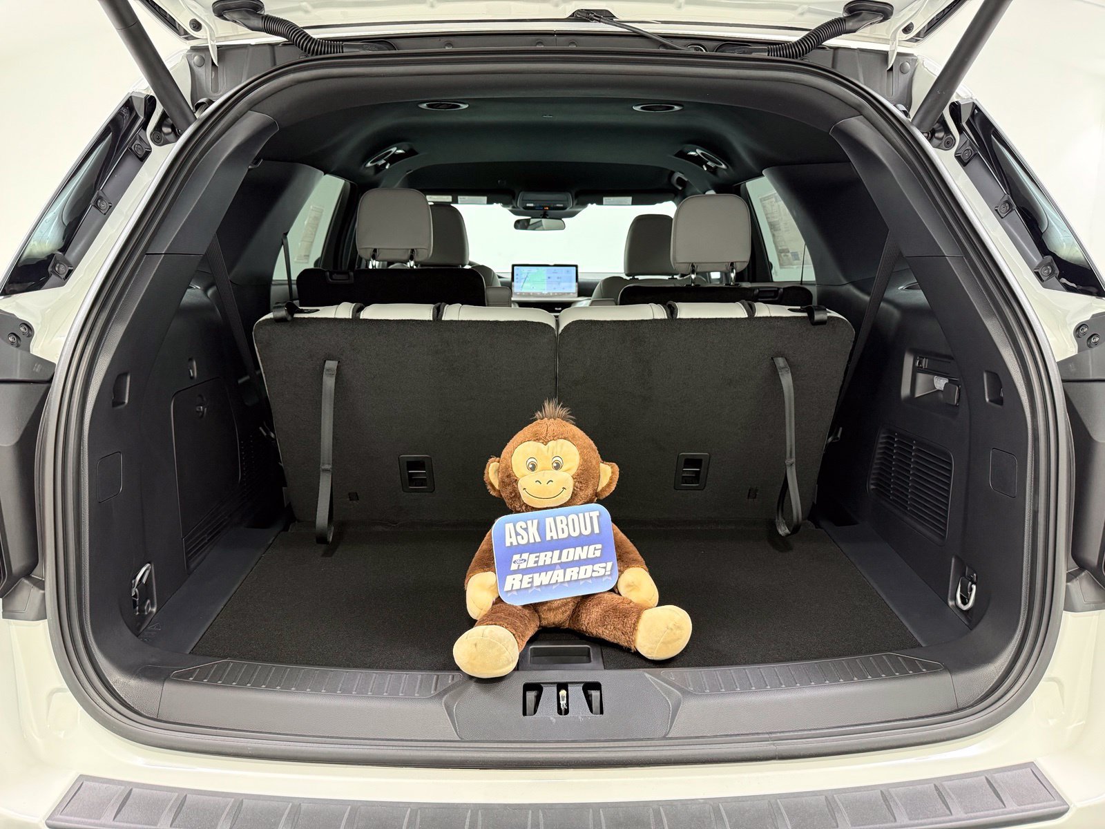 New 2027 Ford Explorer Active w/ Active Comfort Package RWD image 8