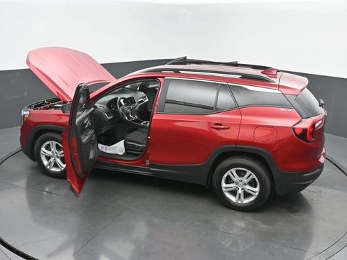 Used 2022 GMC Terrain SLE w/ Driver Convenience Package FWD image 61