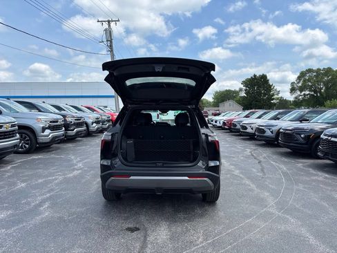 New 2026 Chevrolet Equinox LT w/ Convenience Package II FWD image 6