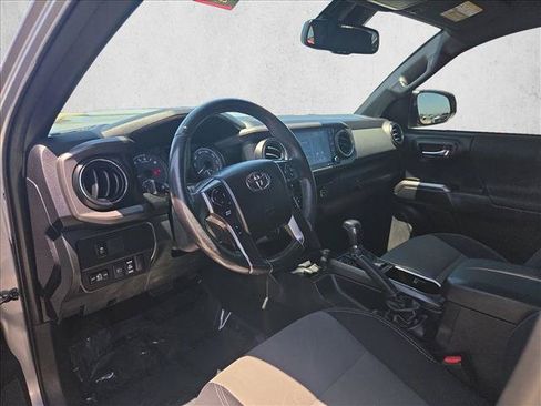 Used 2020 Toyota Tacoma TRD Sport w/ Technology Package RWD image 9