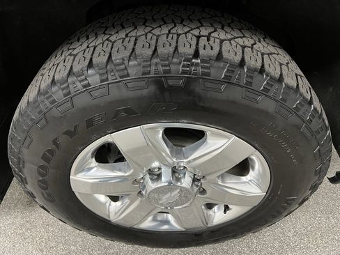 Used 2020 Chevrolet Silverado 2500 LTZ image 24