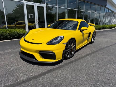 Used 2020 Porsche 718 Cayman GT4 RWD image 2