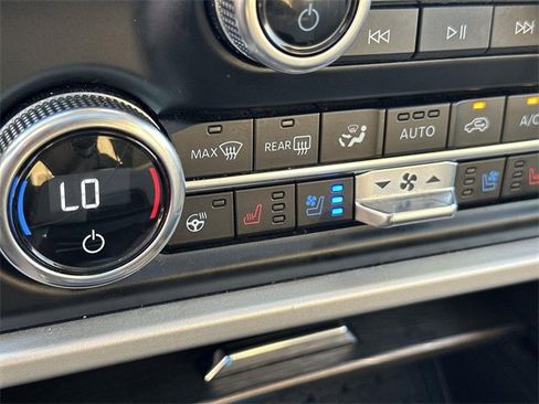 Used 2024 Ford Expedition Max Limited image 39