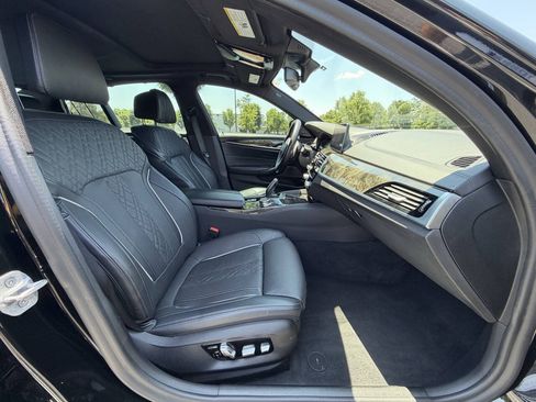 Used 2020 BMW M550i xDrive w/ Executive Package AWD/4WD image 20