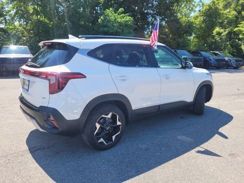 Certified 2024 Kia Seltos EX AWD/4WD image 5