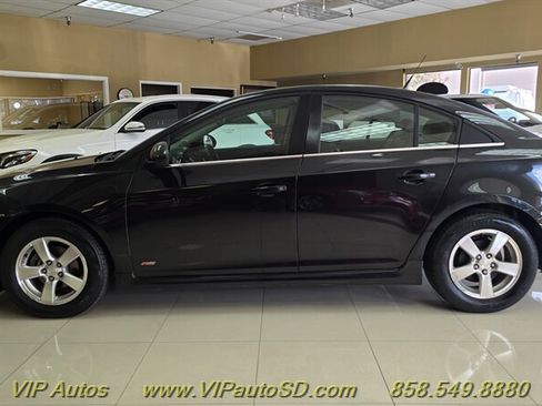 Used 2012 Chevrolet Cruze LT w/ RS Package FWD image 6
