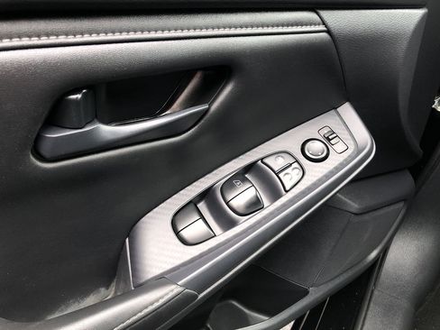 Used 2024 Nissan Sentra S image 11