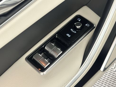 Used 2026 Jaguar F-PACE R-Dynamic S AWD/4WD image 21