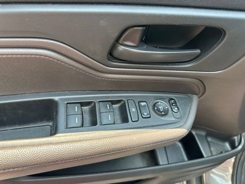 Used 2018 Honda Odyssey EX image 12