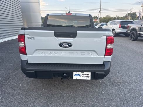 New 2025 Ford Maverick XL image 4