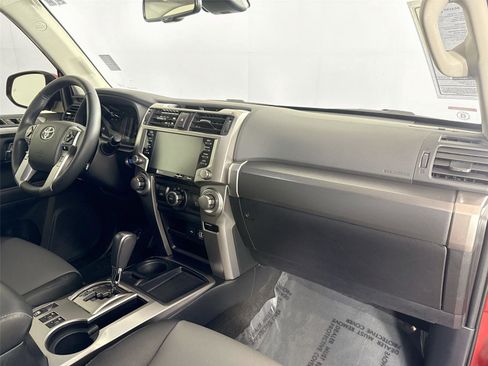 Certified 2022 Toyota 4Runner SR5 Premium image 52